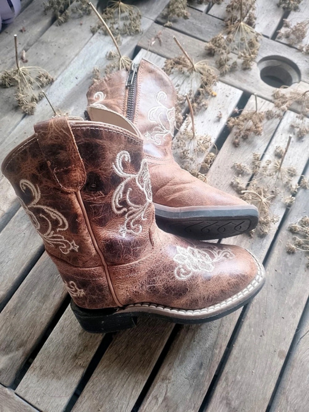 Shyanne Girls Boots US 7D